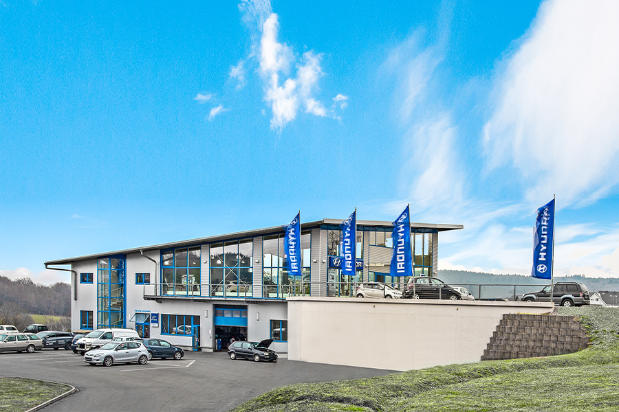 Gewerbehalle (Autohaus)