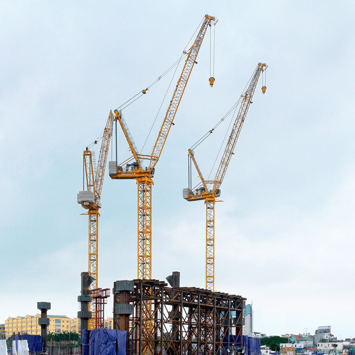 Liebherr 542 HC-L 12/24 Hubauslegerkran