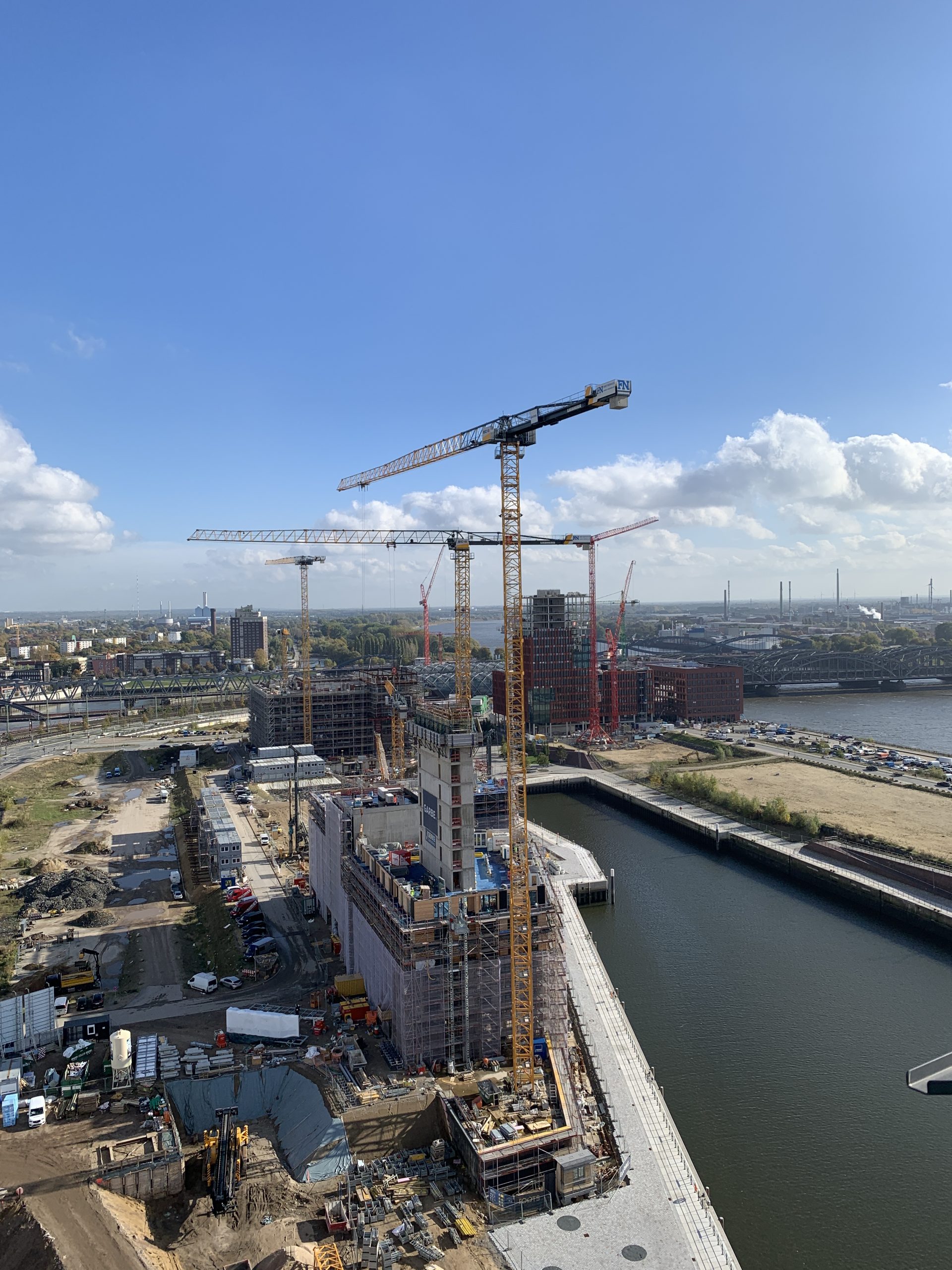 Kraneinsatz HafenCity Hamburg
