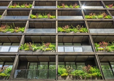 Terrassen mit brünierter Beschichtung