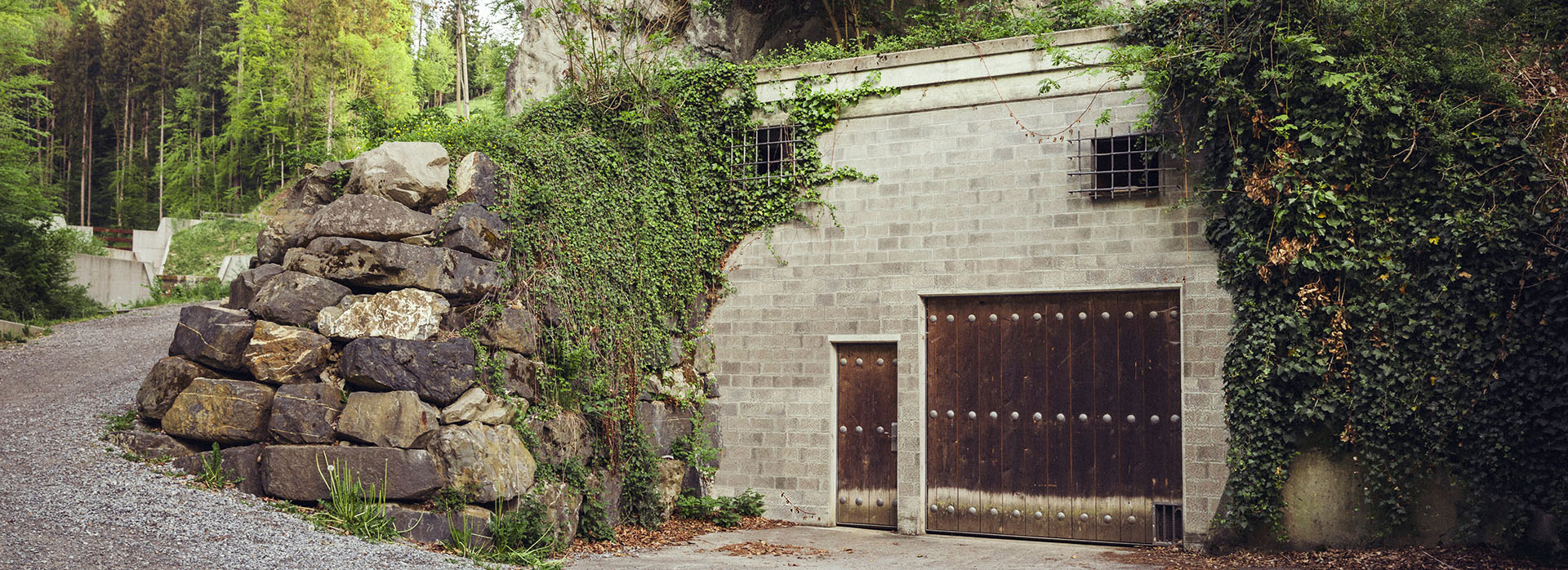 Eingang zum Felsenkeller für die Höhlenreifung