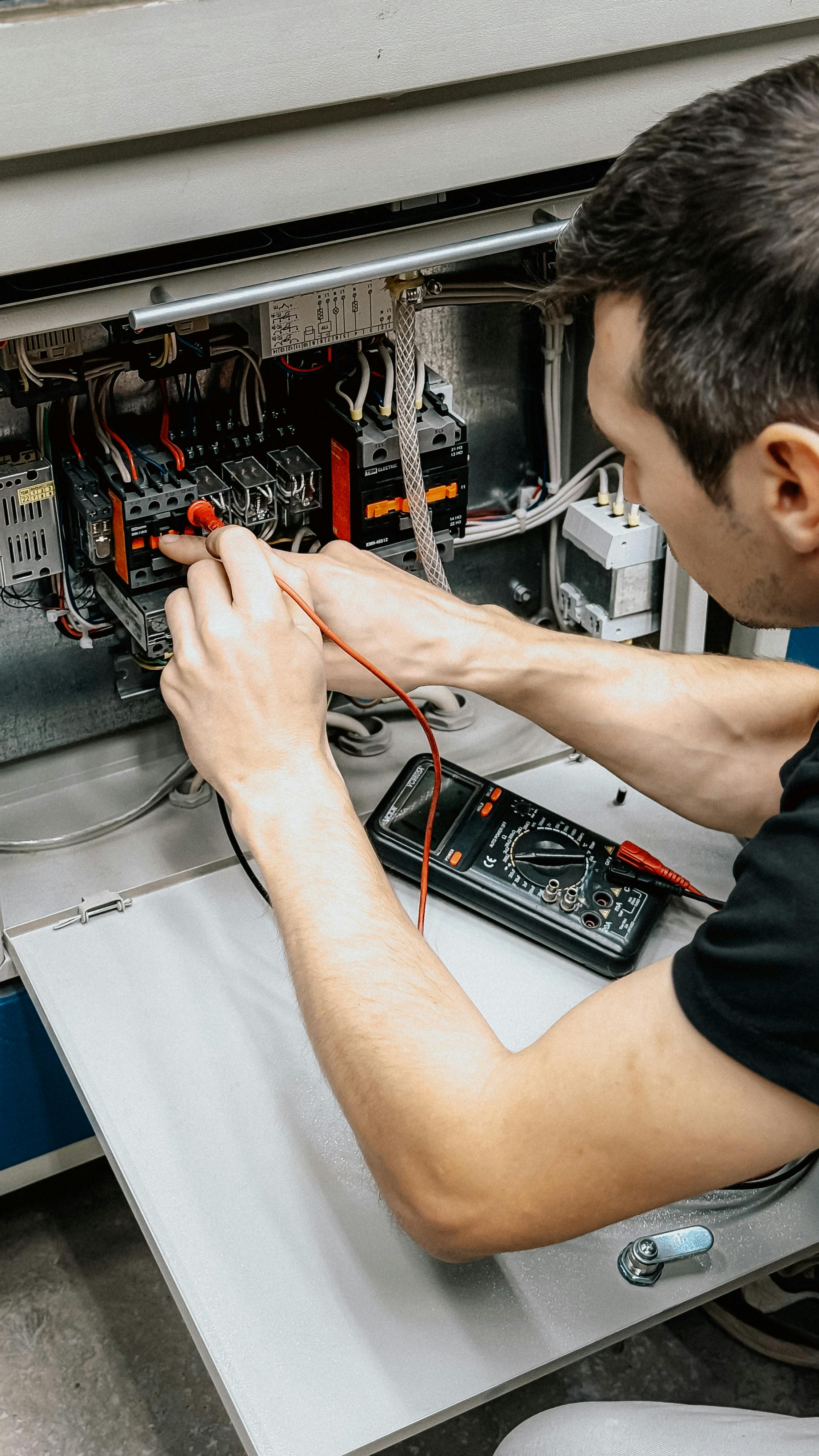 SAV multi-marques – Techniker im Support