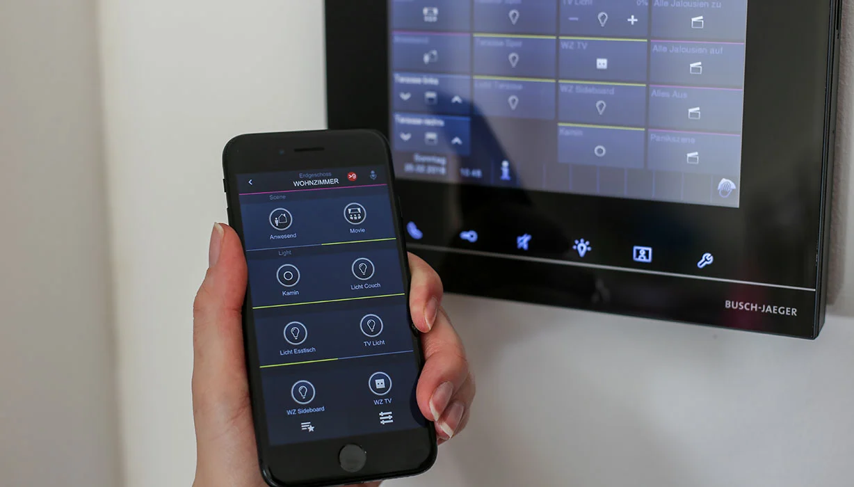 Smart-Home-Installation im Einfamilienhaus