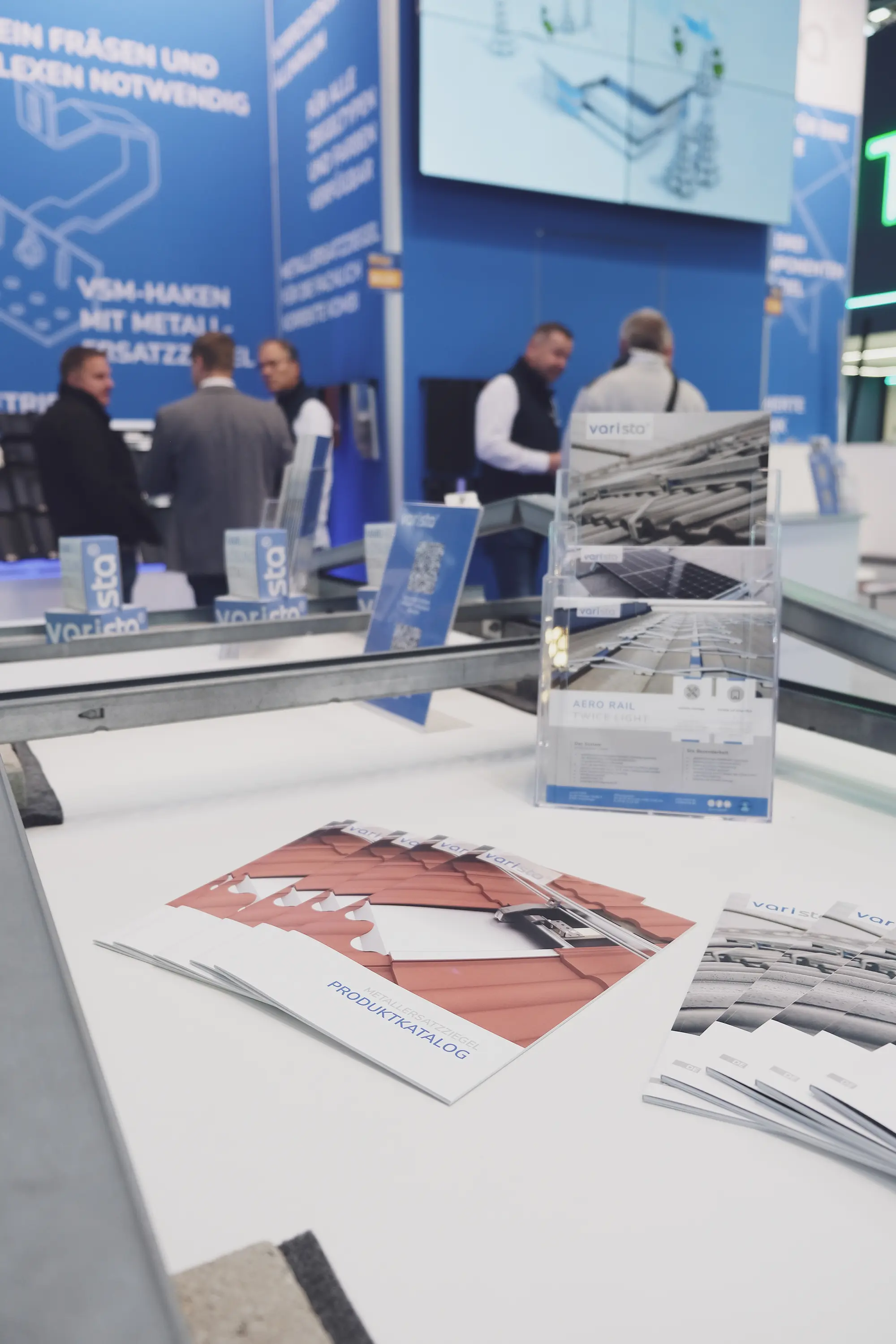 varista GmbH auf der Messe für Solaranlagen