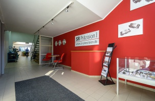 Eingangsbereich der SR Präzision GmbH