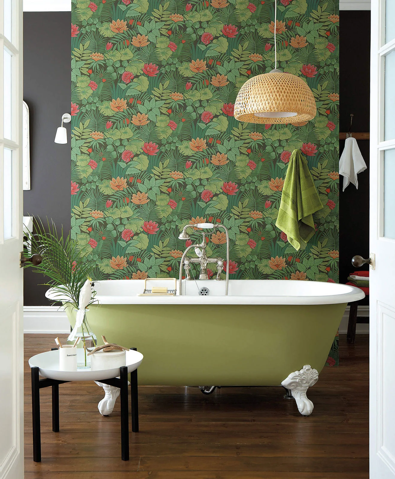 Wallpaper design with floral patterns