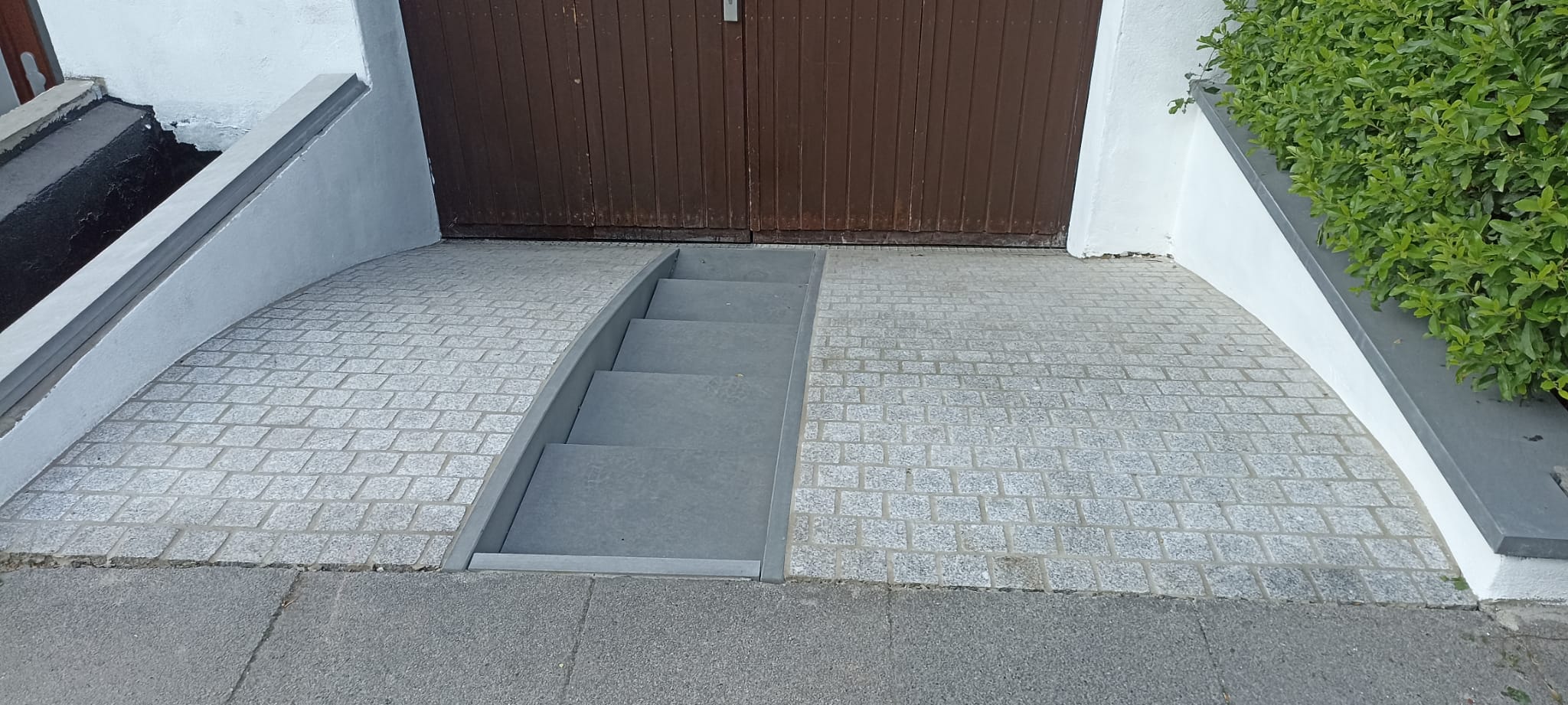 Garageneinfahrt PIETRA SERENA