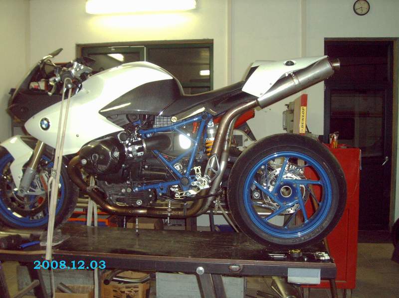 Krümmeranlage BMW HP2 Sport