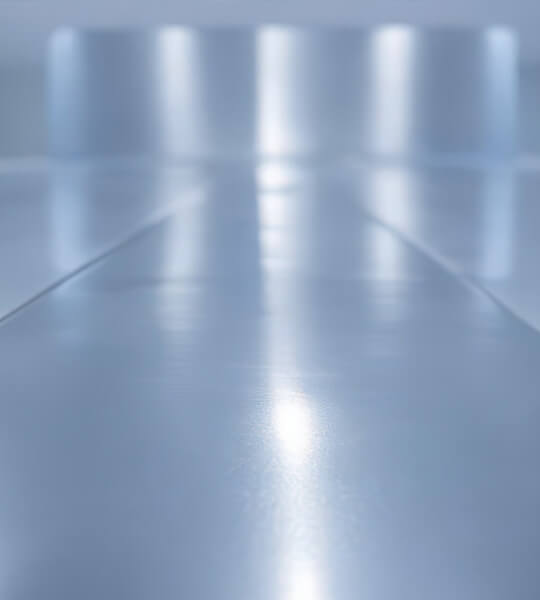 Metallische Oberfläche nach materialschonender Reinigung