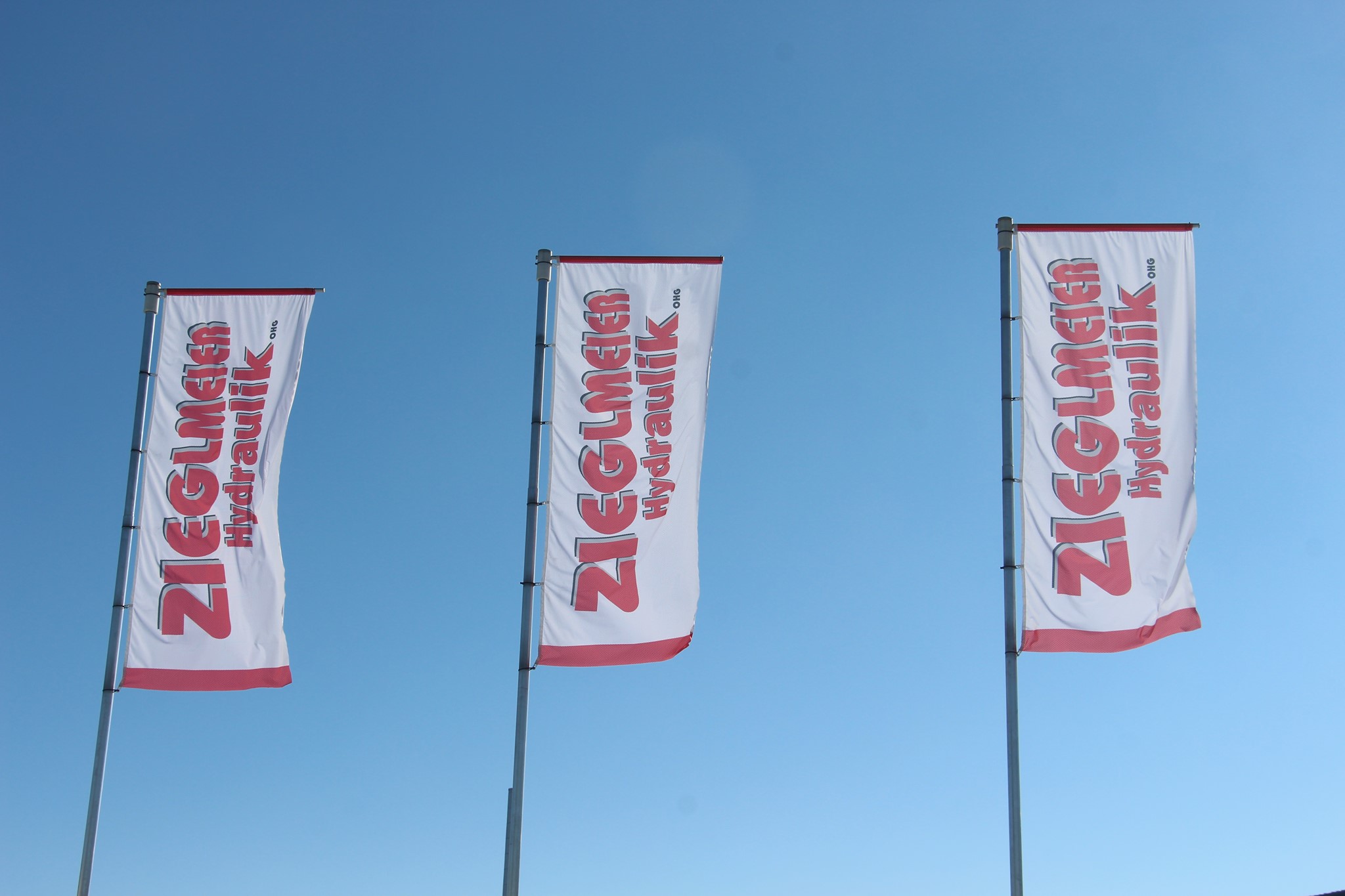 Zieglmeier Hydraulik – Fahnen