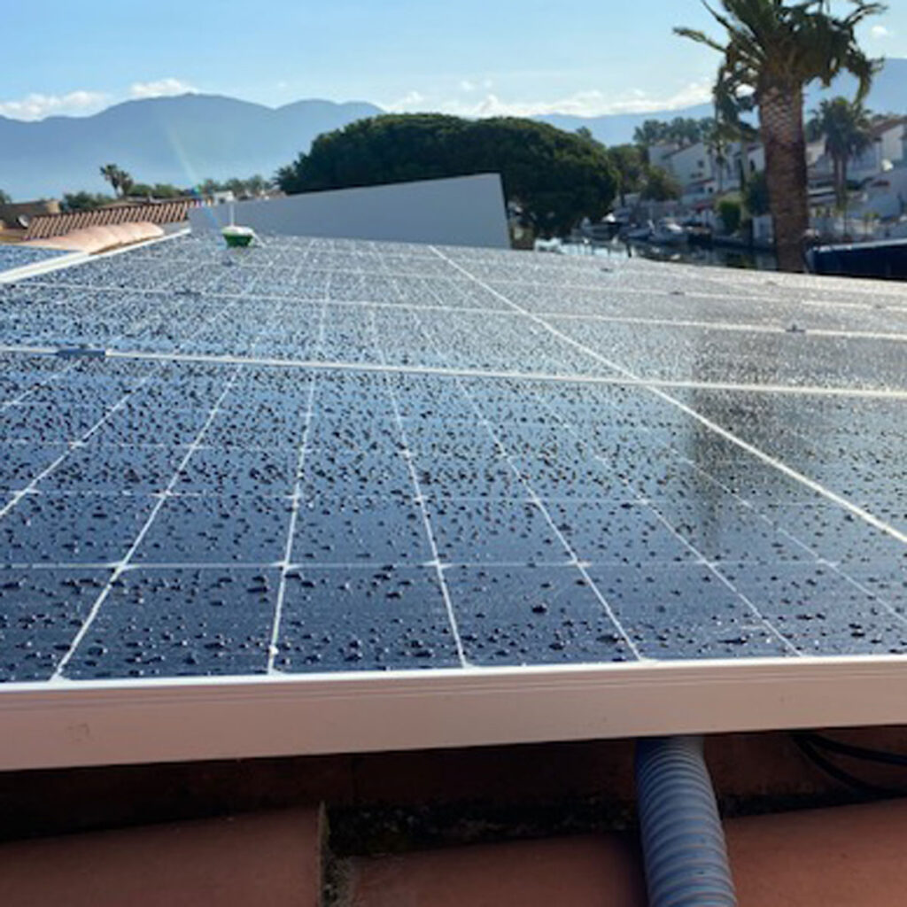 Solaranlage mit Easy-to-clean-Beschichtung