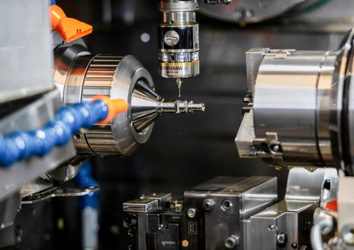 CNC-Drehmaschine im Maschinenpark Embrach