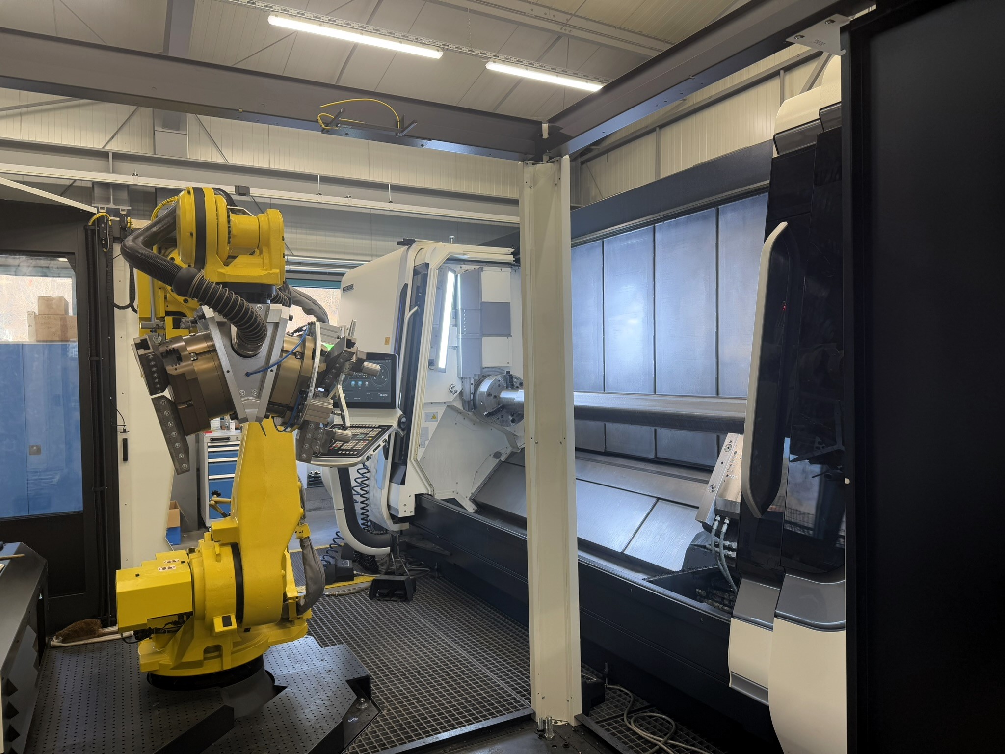 Zerspanungsbauteil auf robotergestützter CNC-Maschine