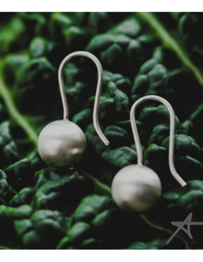 Ohrringe „Balls“, Kugeln in mattem Silber