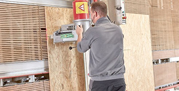 Zugeschnittene Platten und Bauholz