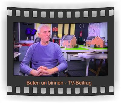 Arbeiten am Modell – TV-Team von Buten un Binnen in der Werkstatt