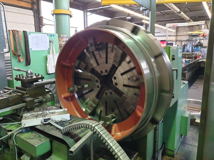 Machining in the workshop