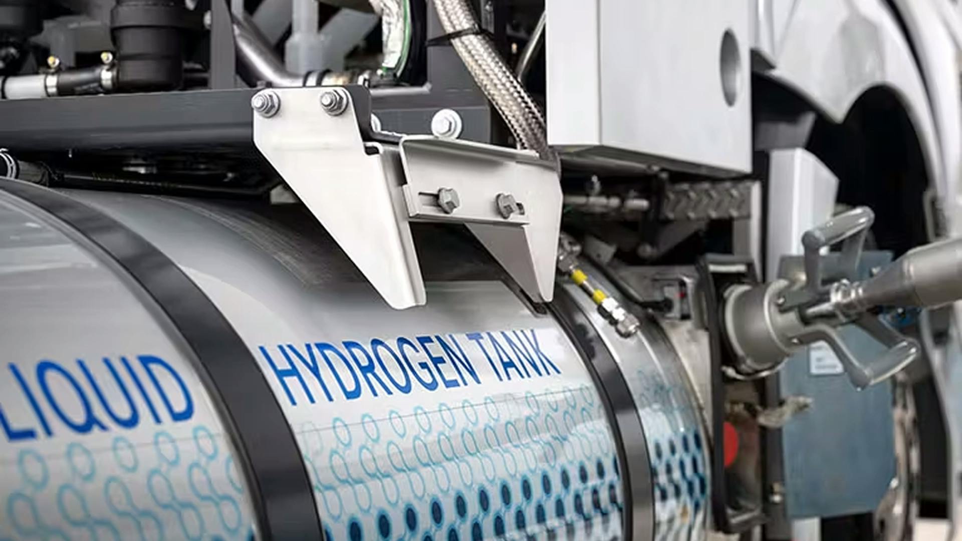 Flüssigwasserstoff-Tankanbindung an Schwerlast-Lkw