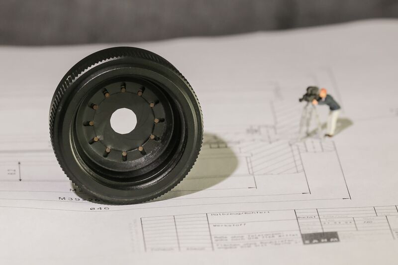 Iris diaphragm for film camera