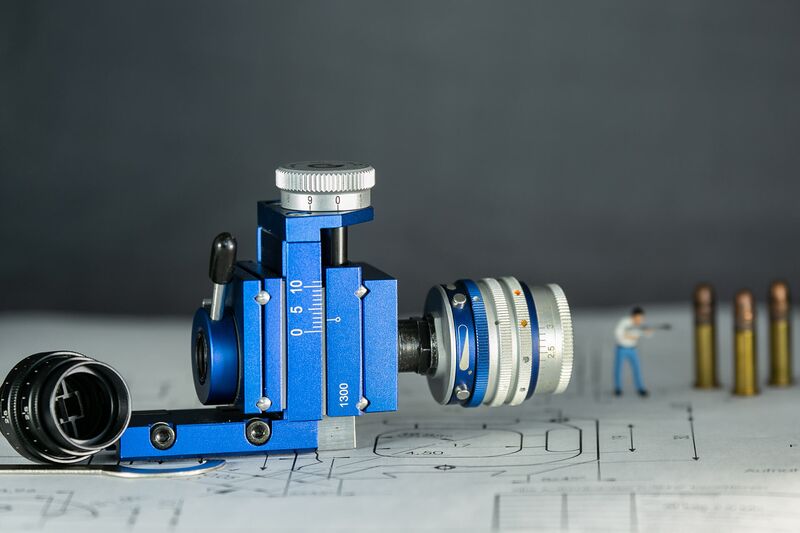 Iris diaphragm for shooting sports