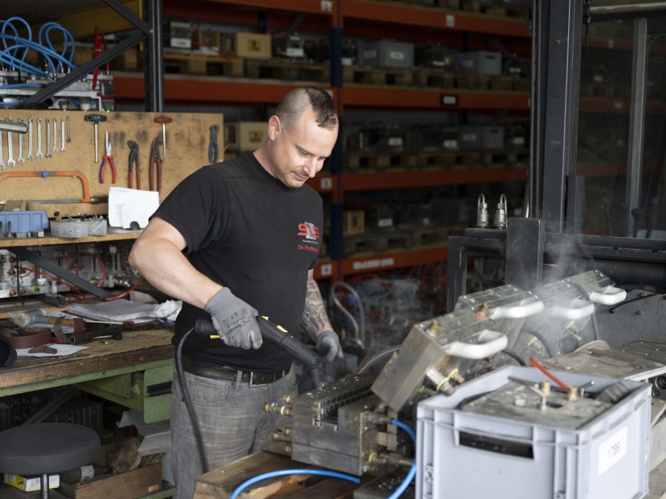 Werkzeugreinigung im Werkzeugbau