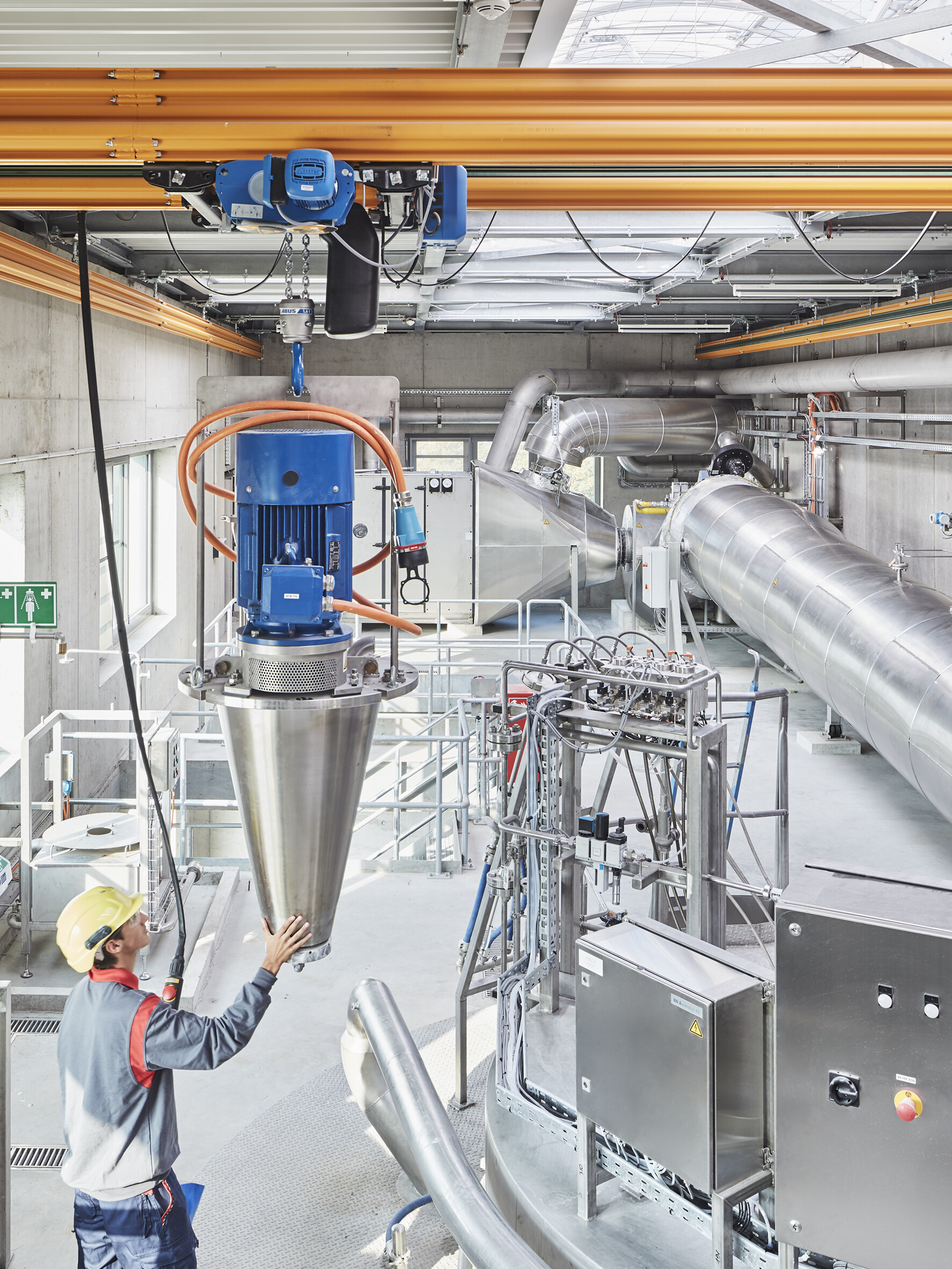 Lohnproduktion (Sprühtrocknung, Mahlen/Mischen/Pelletieren)