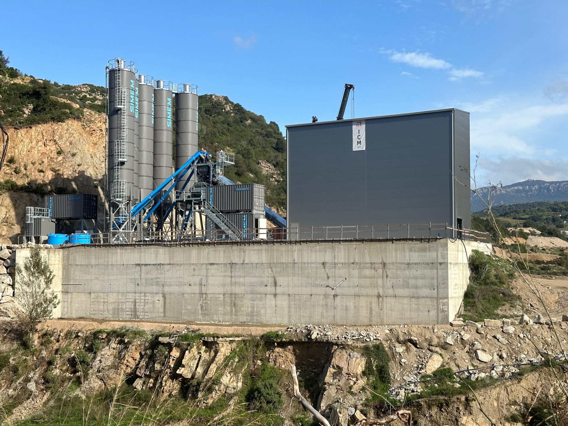 Staudamm Cumbidanovu, Sardinien – Referenzprojekt