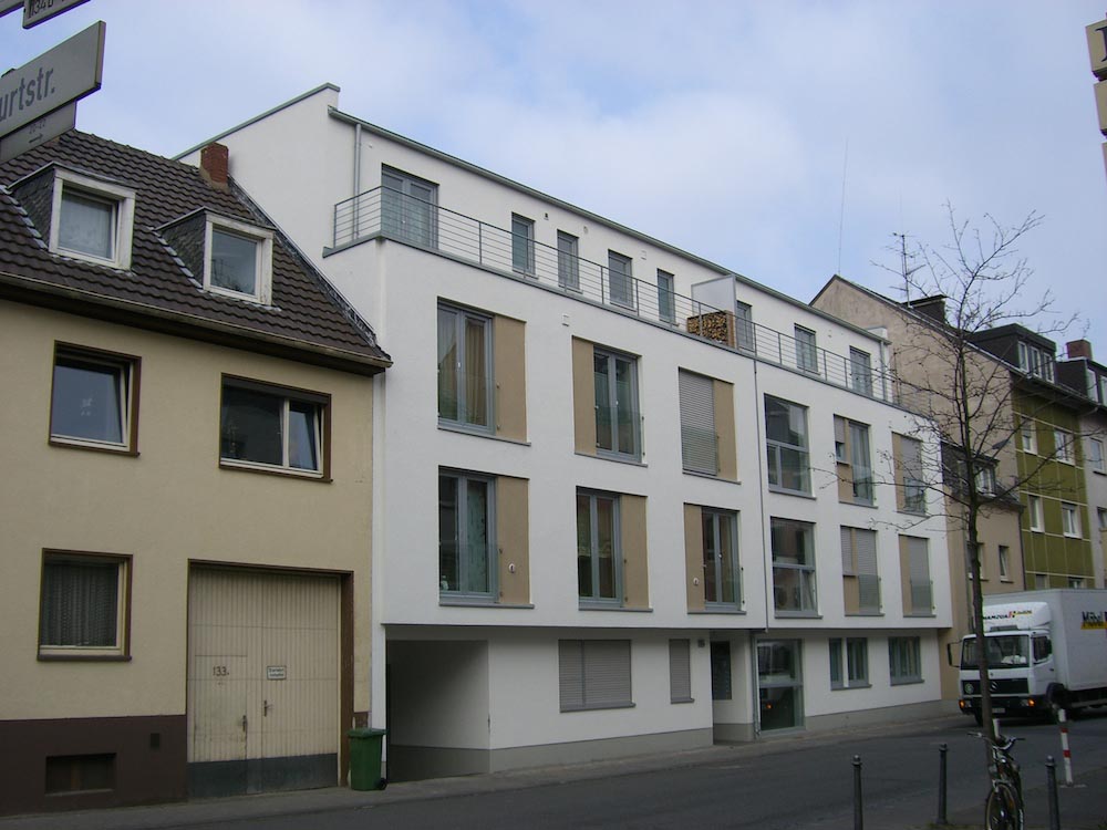 Mehrparteien-Wohnhaus Rheindorfer Straße