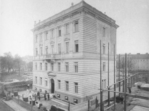 Institute for Radium Research at the opening in 1910