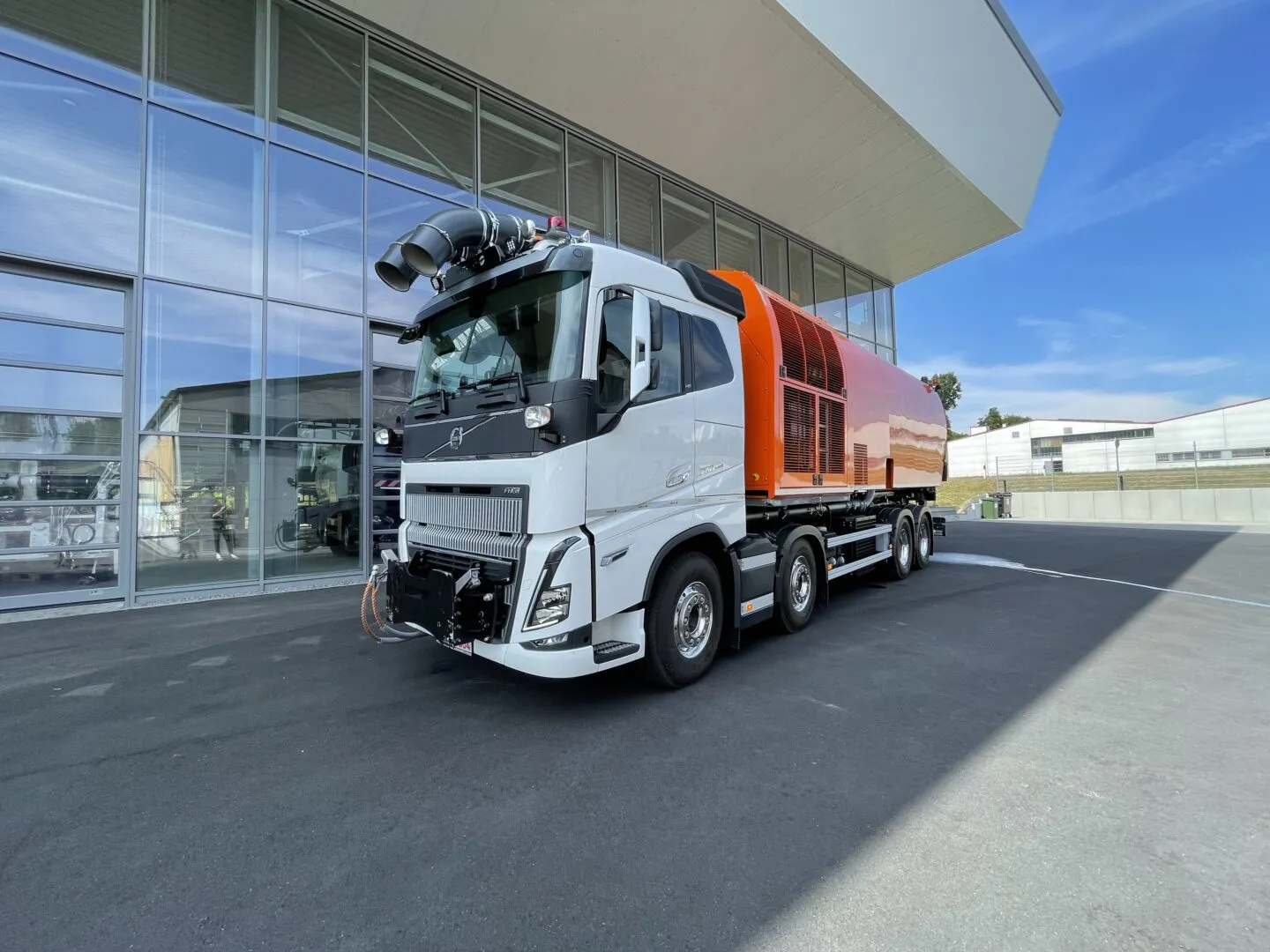 Wasserhochdruck-Lkw compact 77 (Volvo FH16 750 8x4)