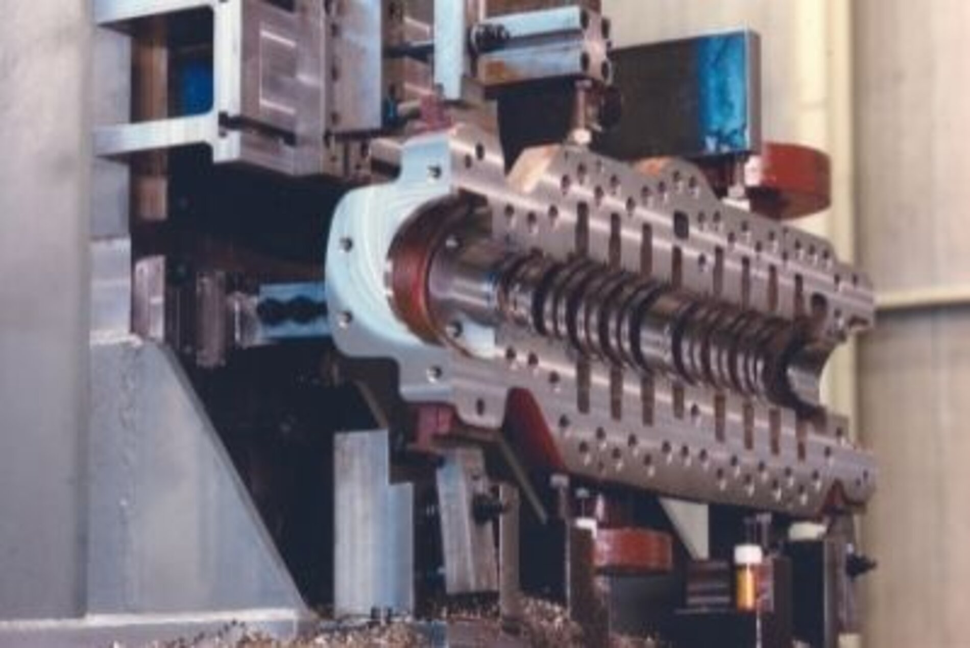 Großes Bohrwerk-Bauteil