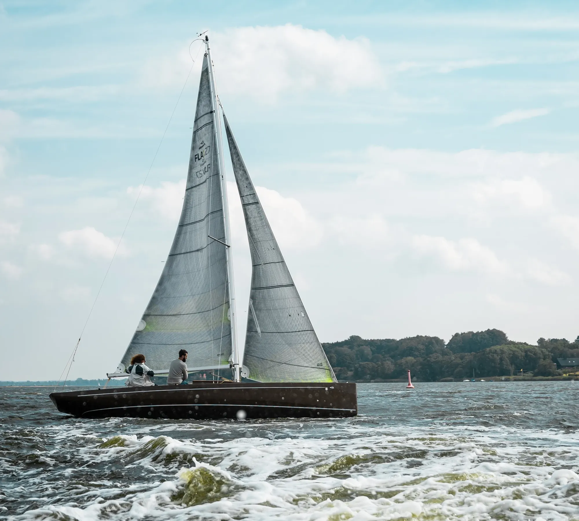FLAX27 unter Segeln