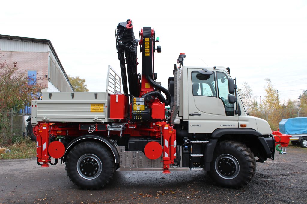 Unimog mit Spezialaufbau
