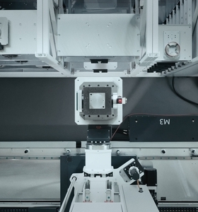 Robot Dynamic beim Ladeprozess