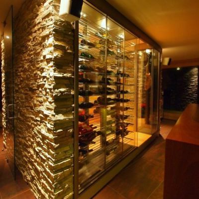 Eingebaute Weinklimaschrank-Vitrine