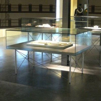 Tischvitrine