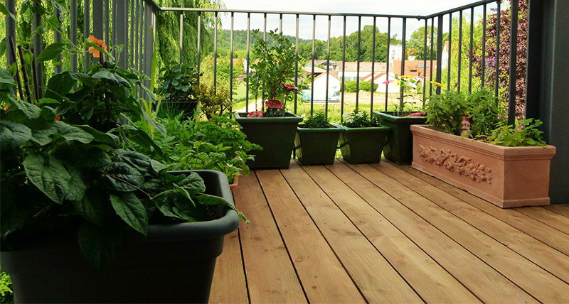 Holzbalkon