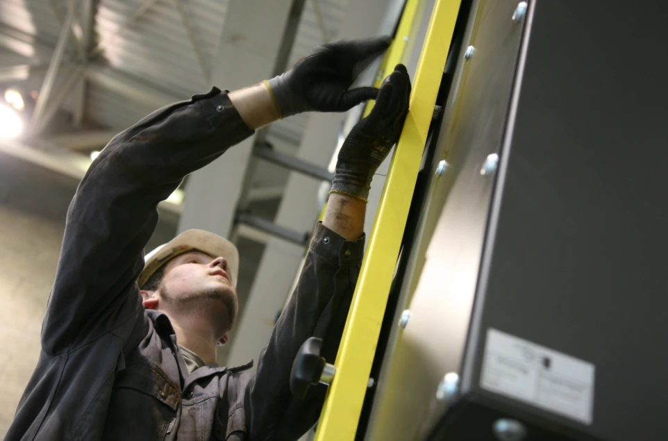 Service an lufttechnischen Anlagen