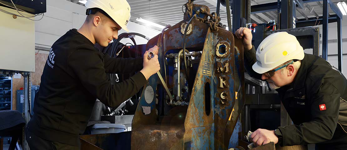 Hydraulik – Anlagen, Zylinder, Schläuche und Pumpen