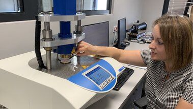 TIM-Tester von Linseis im Group Research Center