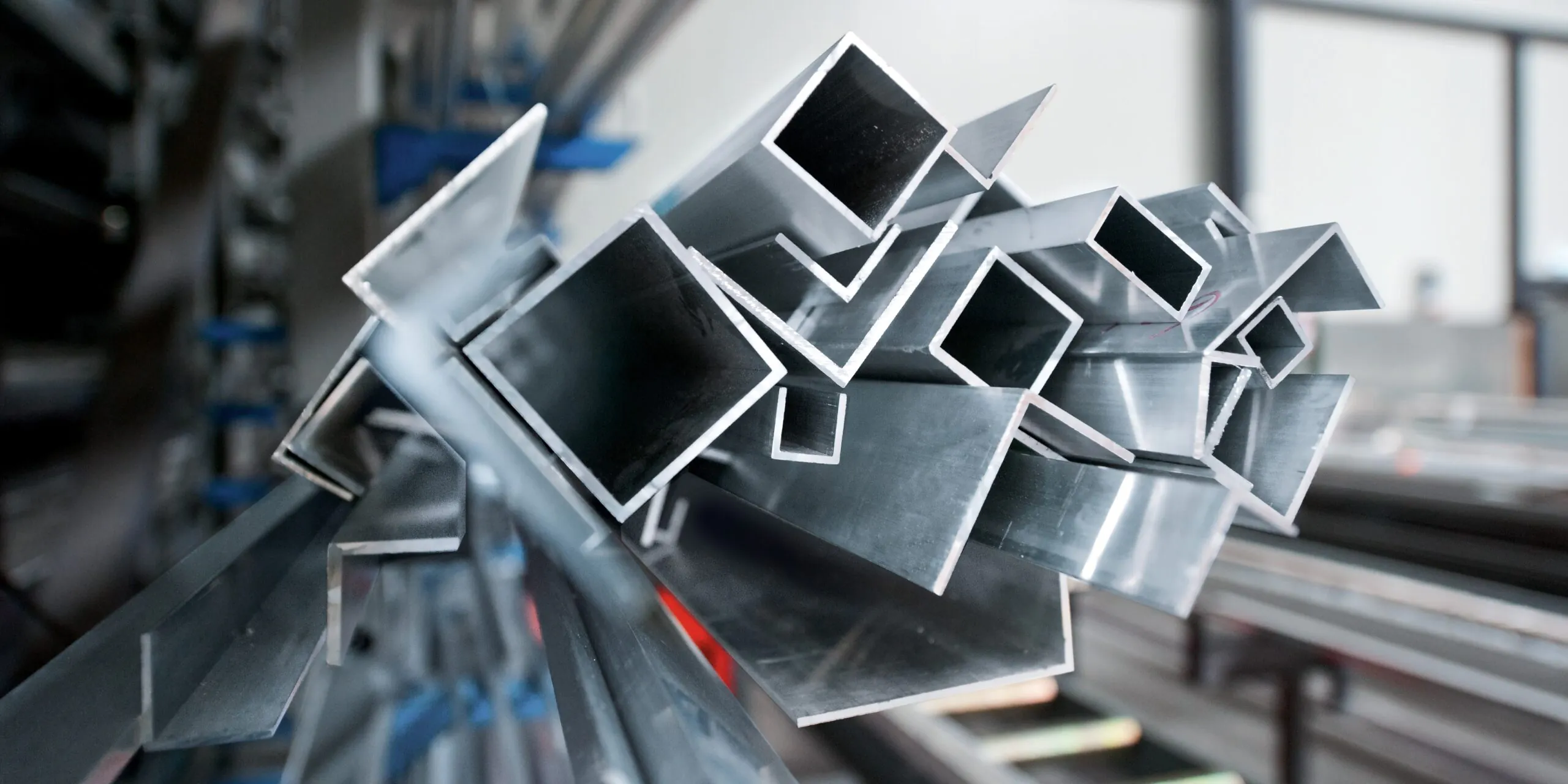 Aluminiumprofile und -bleche