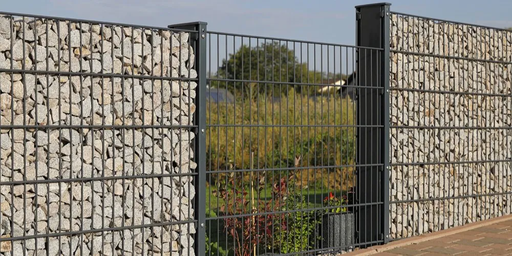 Steinmauer mit Doppelstabmatte