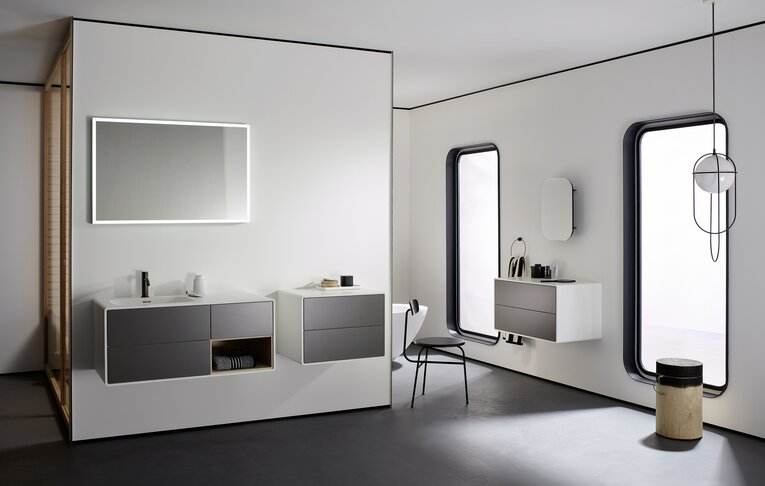 Badmöbel und Spiegelschrank