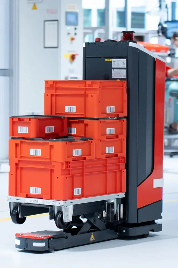 Automatisierter Gabelstapler in der Logistik