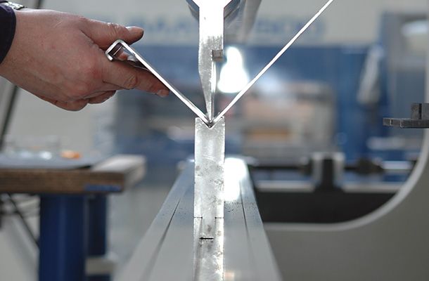 Umformen und Biegen bis 3000 mm
