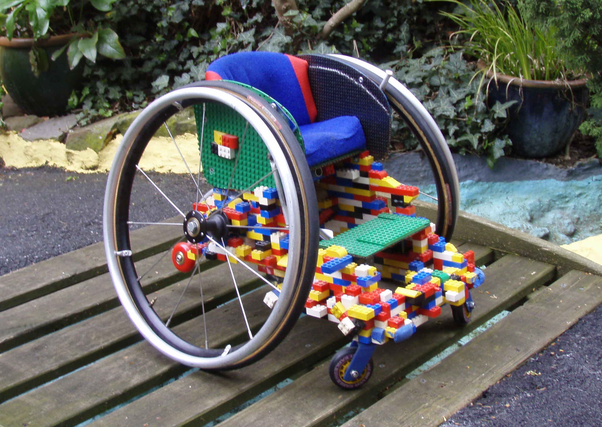 Duplikart mit Lego-Duplo-Elementen