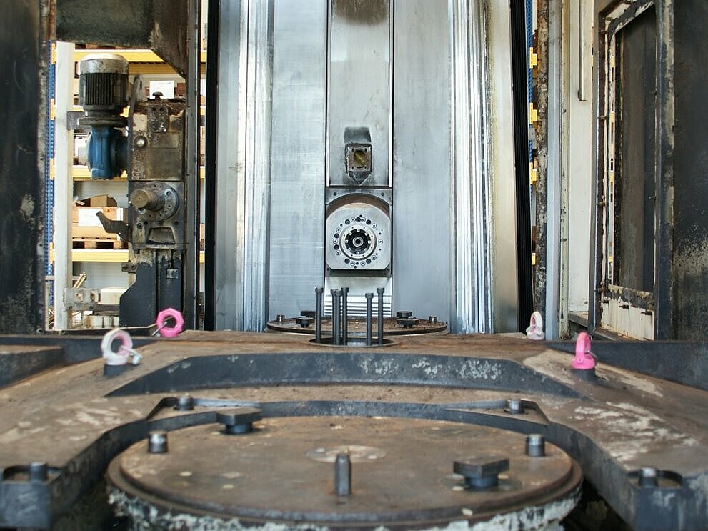 Retrofit/Maschinenüberholung – vorher/nachher, Arbeitsraum Bearbeitungszentrum