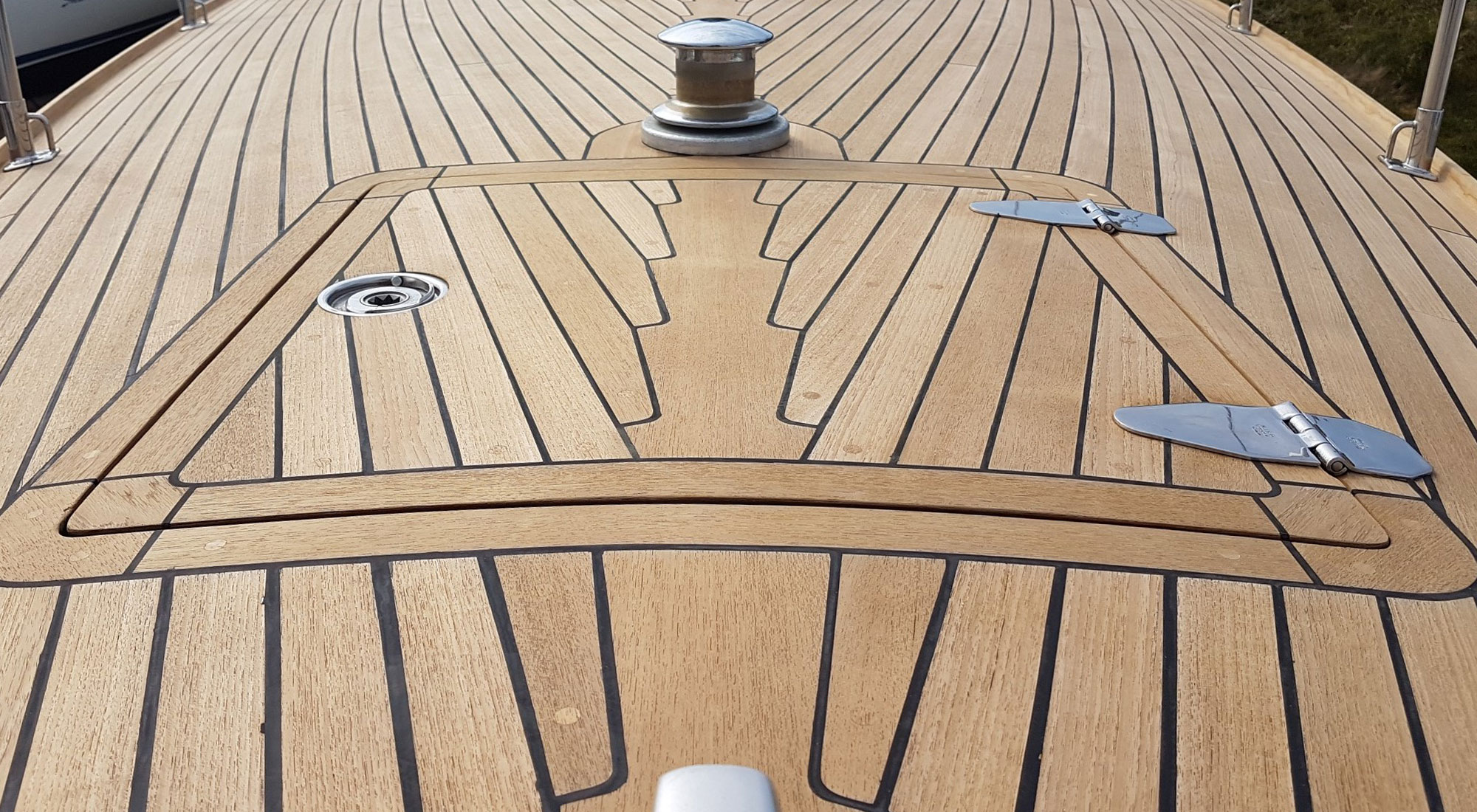 Teak-Stabdeck, saniert