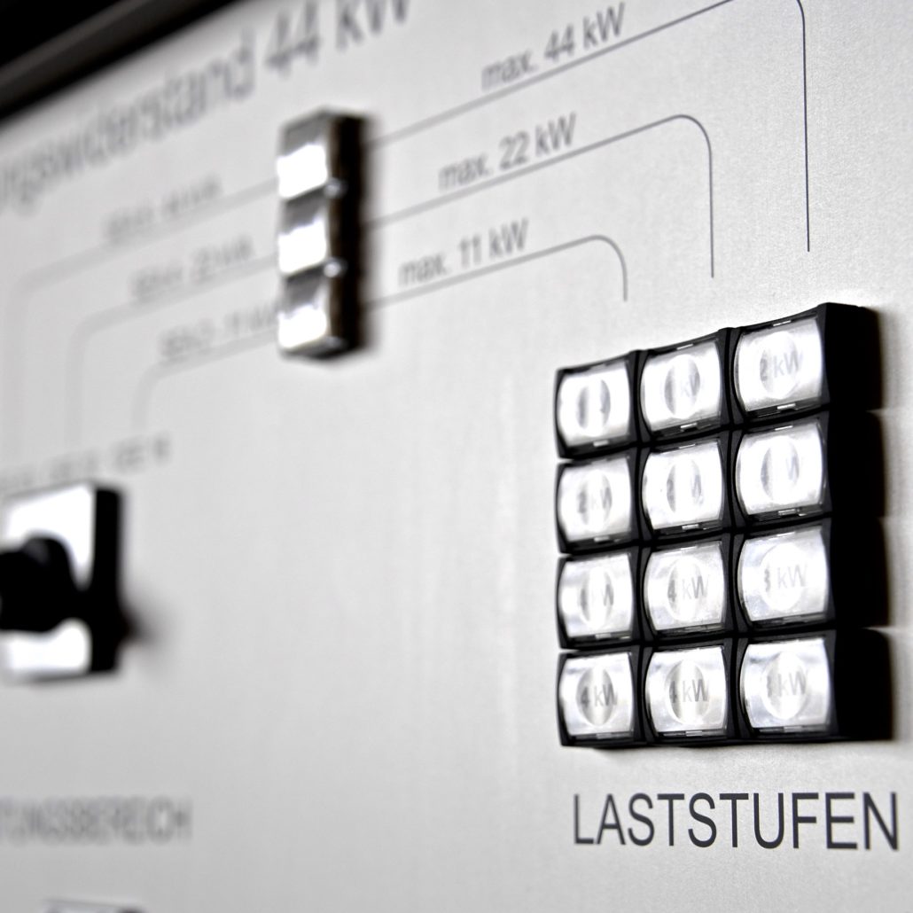 Elektroanlagen und Apparate