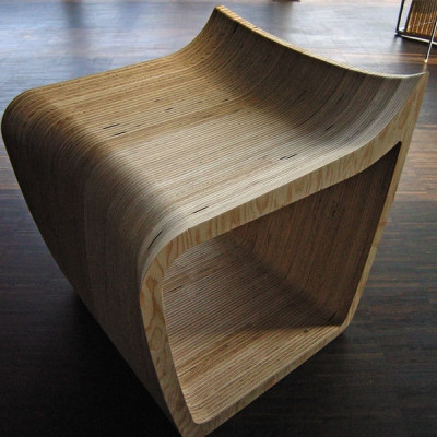 Hocker aus Holz